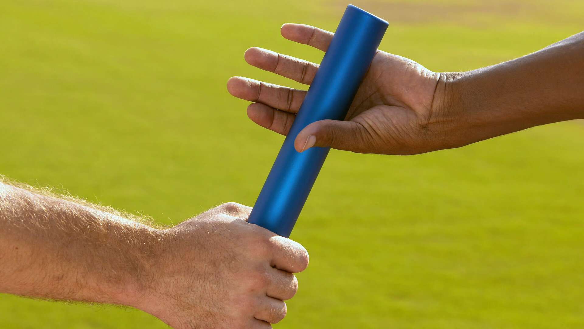 城市赛事:马拉松报名火爆带动周边服务业增长,马拉松赛道服务